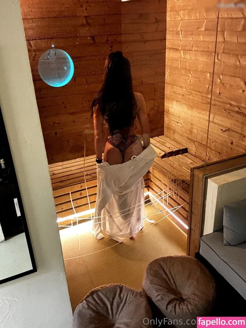 Anis.spa Onlyfans Photo Gallery 