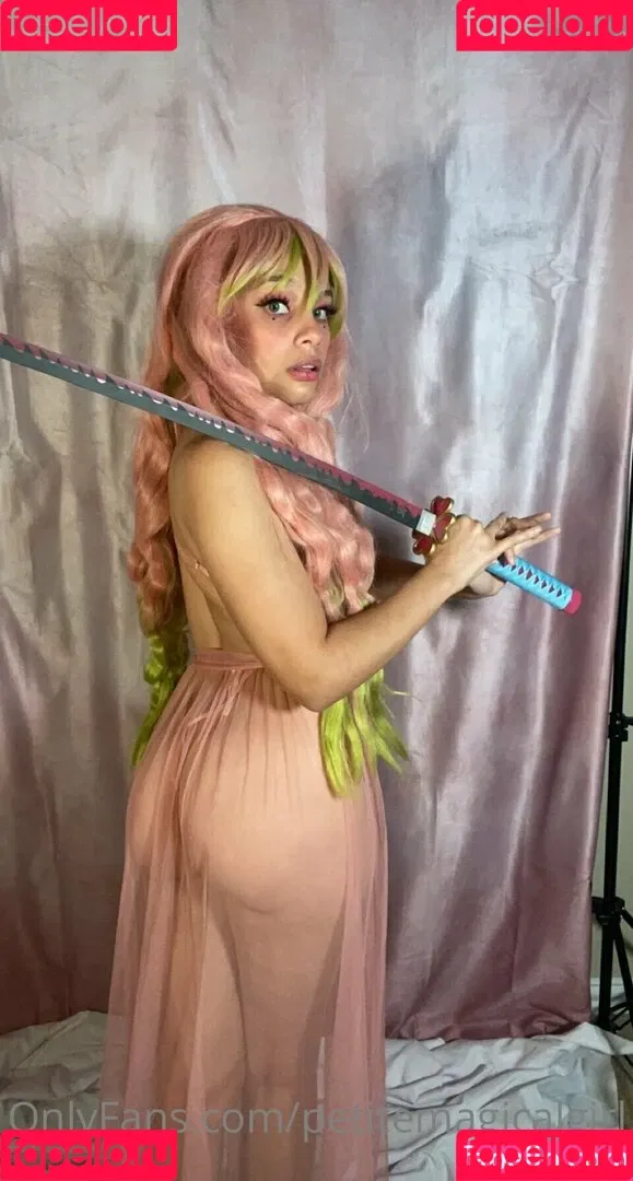 petitemagicalgirl Onlyfans Photo Gallery 