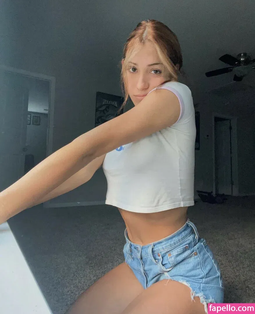 baby_duck8 Onlyfans Photo Gallery 