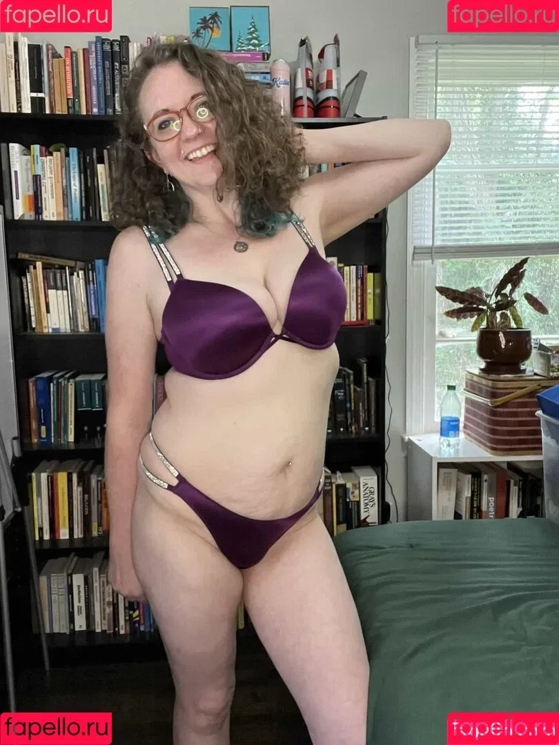 Comfy Karen Onlyfans Photo Gallery 