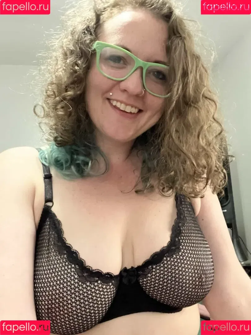 Comfy Karen Onlyfans Photo Gallery 