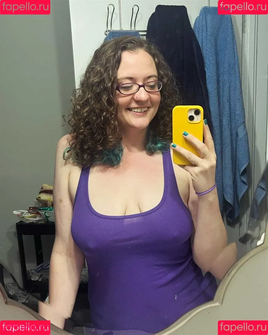 Comfy Karen Onlyfans Photo Gallery 
