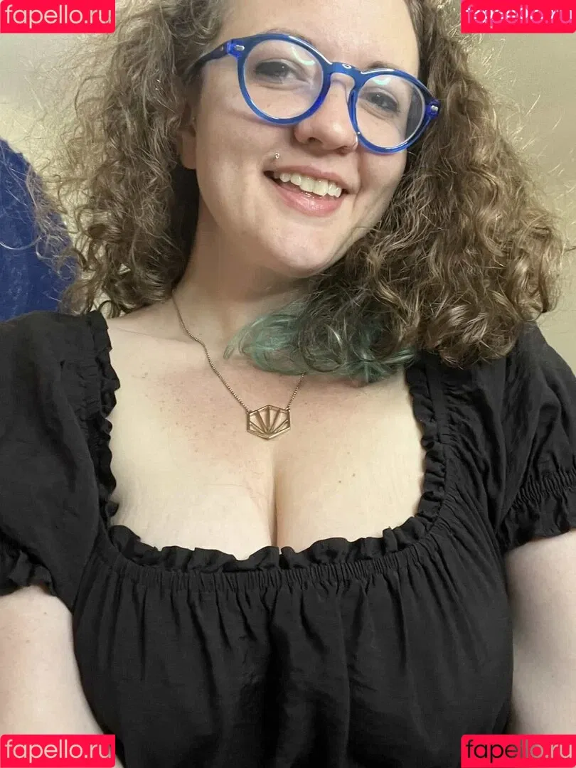 Comfy Karen Onlyfans Photo Gallery 
