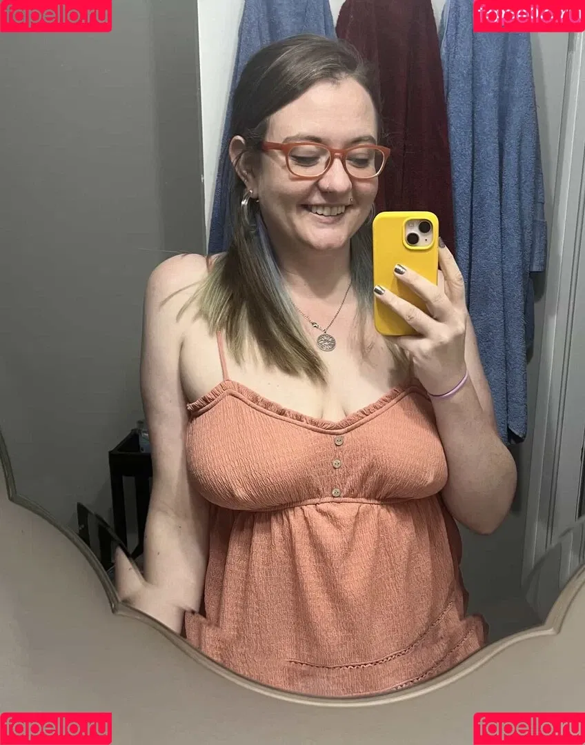 Comfy Karen Onlyfans Photo Gallery 