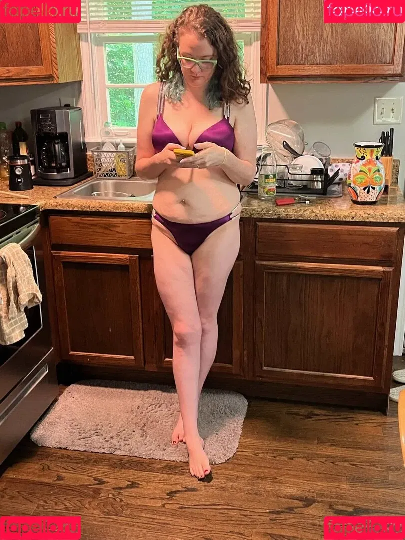Comfy Karen Onlyfans Photo Gallery 