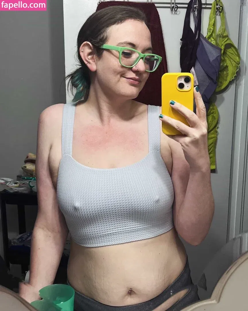 Comfy Karen Onlyfans Photo Gallery 