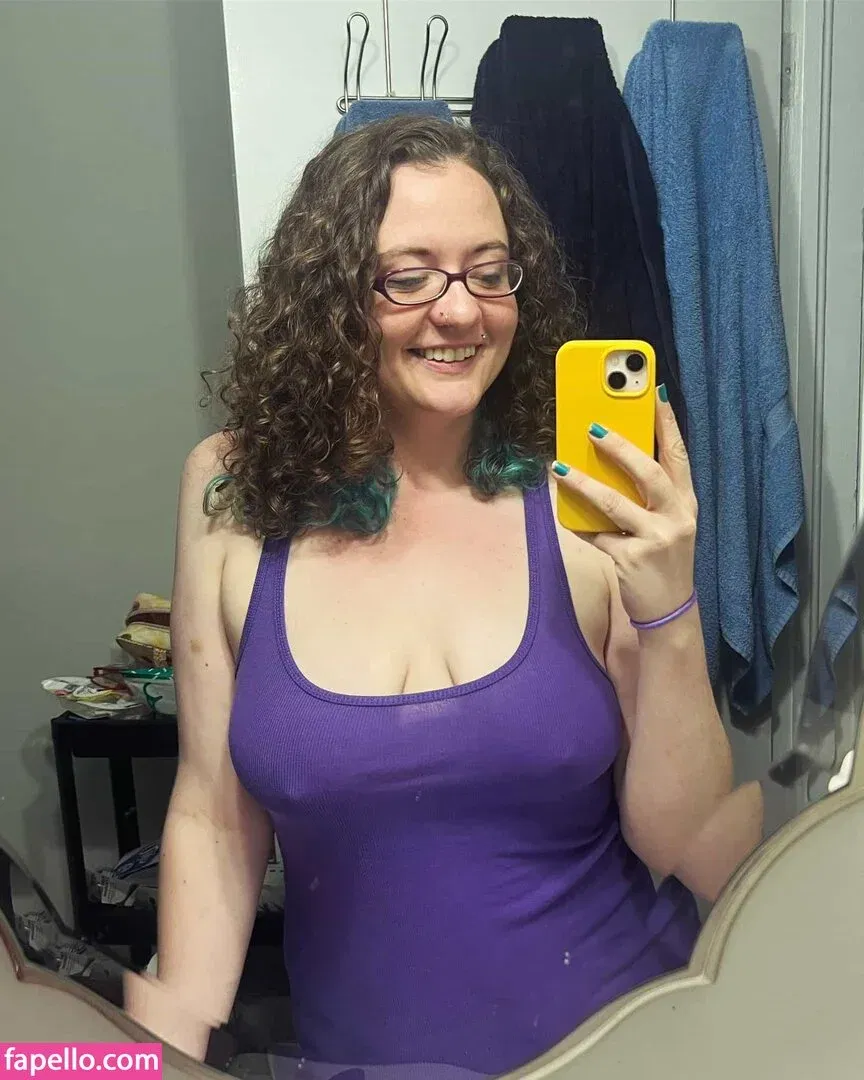 Comfy Karen Onlyfans Photo Gallery 