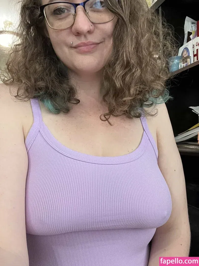 Comfy Karen Onlyfans Photo Gallery 