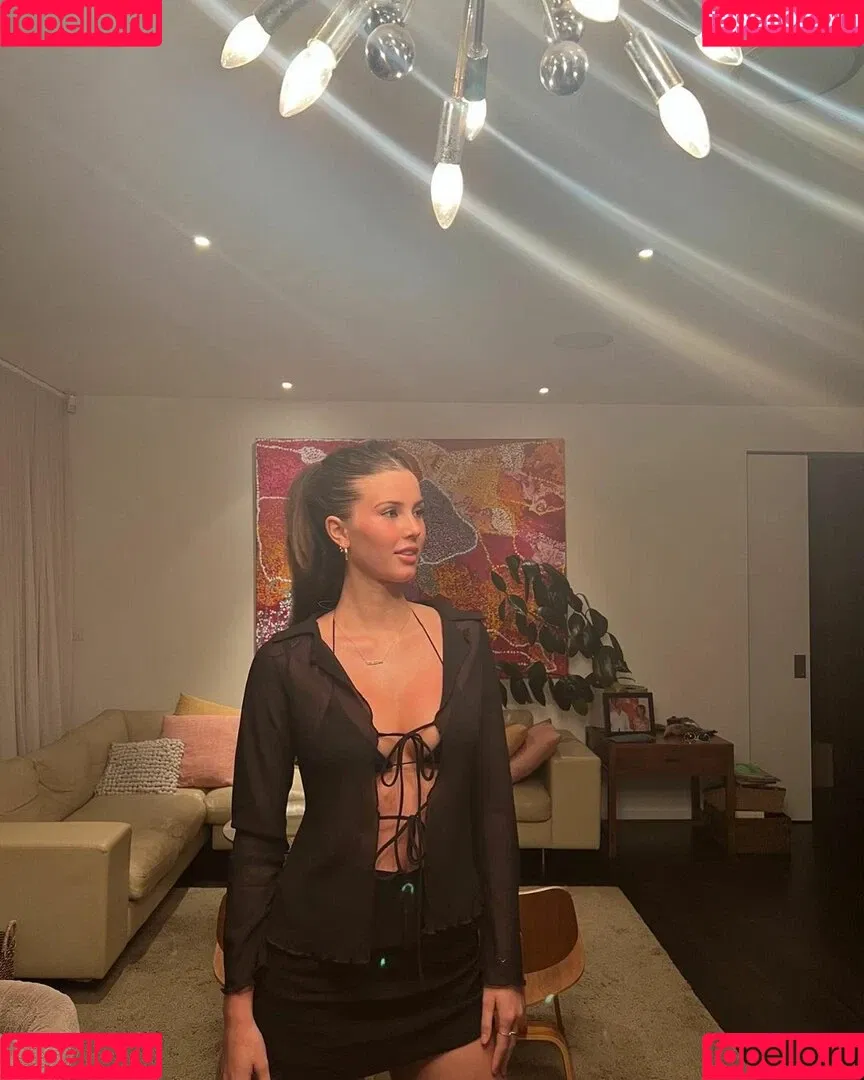 Emilia Dettorre Onlyfans Photo Gallery 