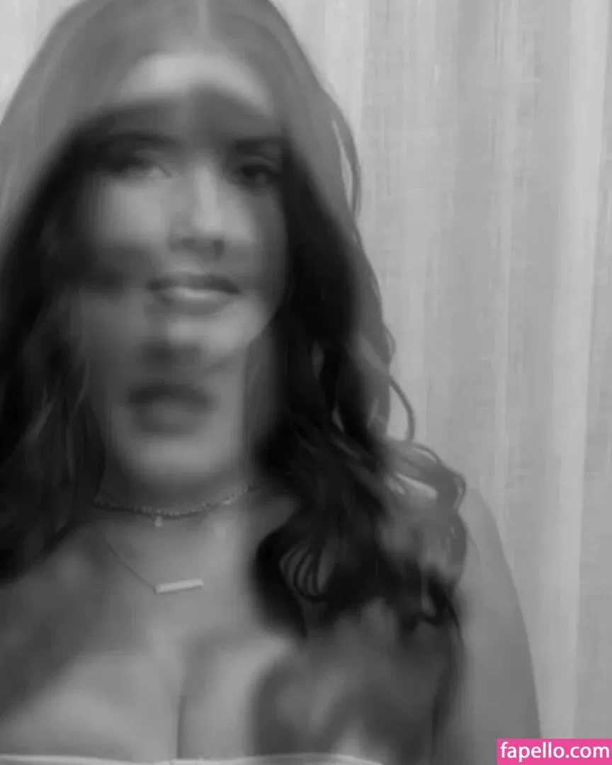 Emilia Dettorre Onlyfans Photo Gallery 