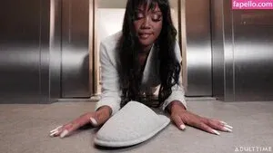 August Skye Onlyfans Photo Gallery 