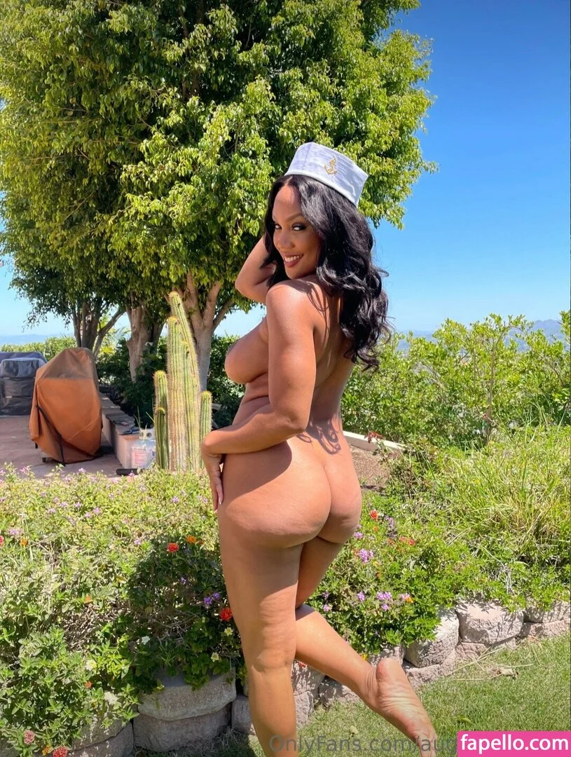 August Skye Onlyfans Photo Gallery 