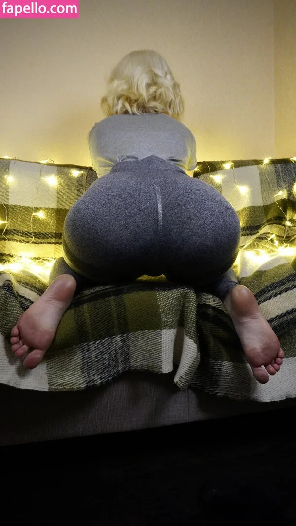 Lerka ASMRka Onlyfans Photo Gallery 