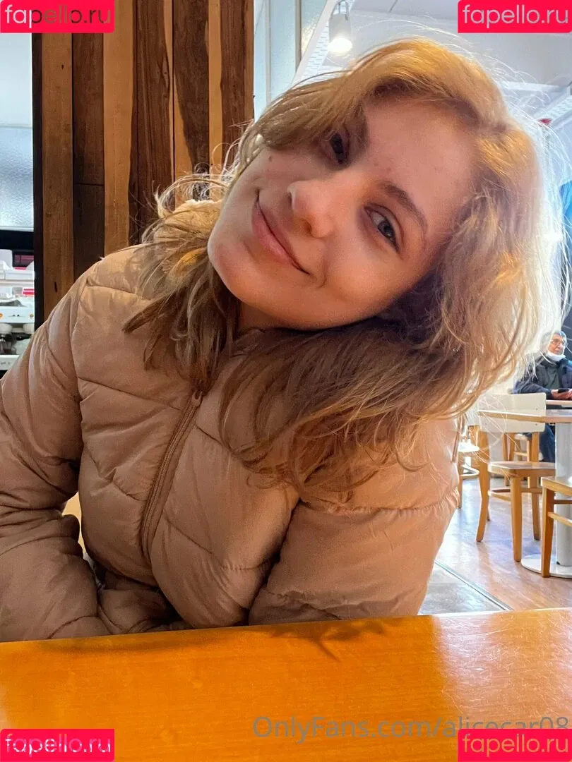 alicecar08 Onlyfans Photo Gallery 