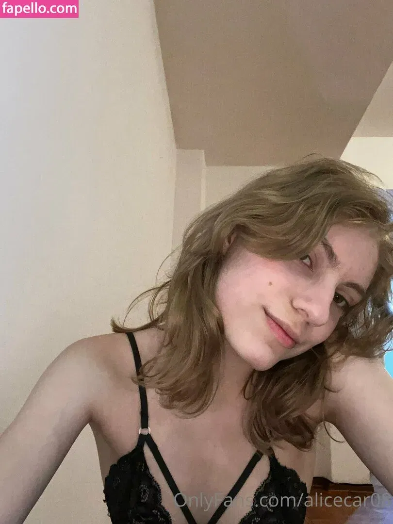 alicecar08 Onlyfans Photo Gallery 