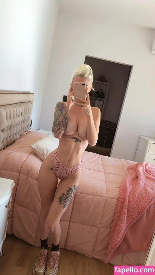 Lara Cavallo Onlyfans Photo Gallery 