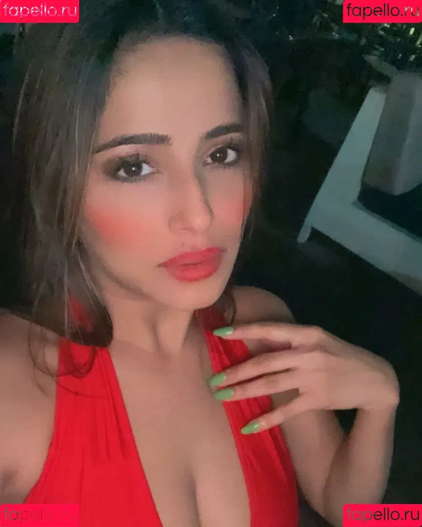 Kate Sharma Onlyfans Photo Gallery 