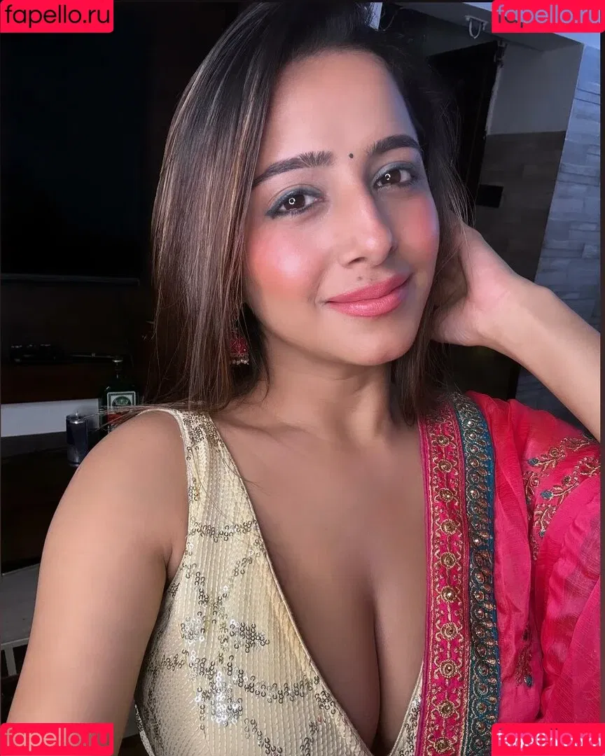 Kate Sharma Onlyfans Photo Gallery 
