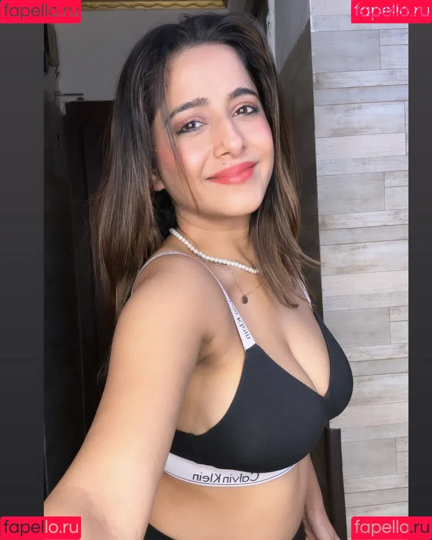 Kate Sharma Onlyfans Photo Gallery 
