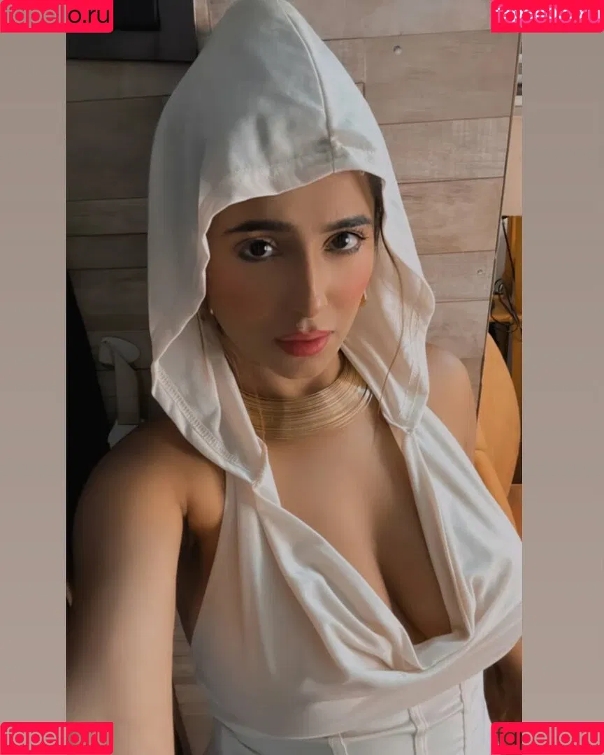 Kate Sharma Onlyfans Photo Gallery 