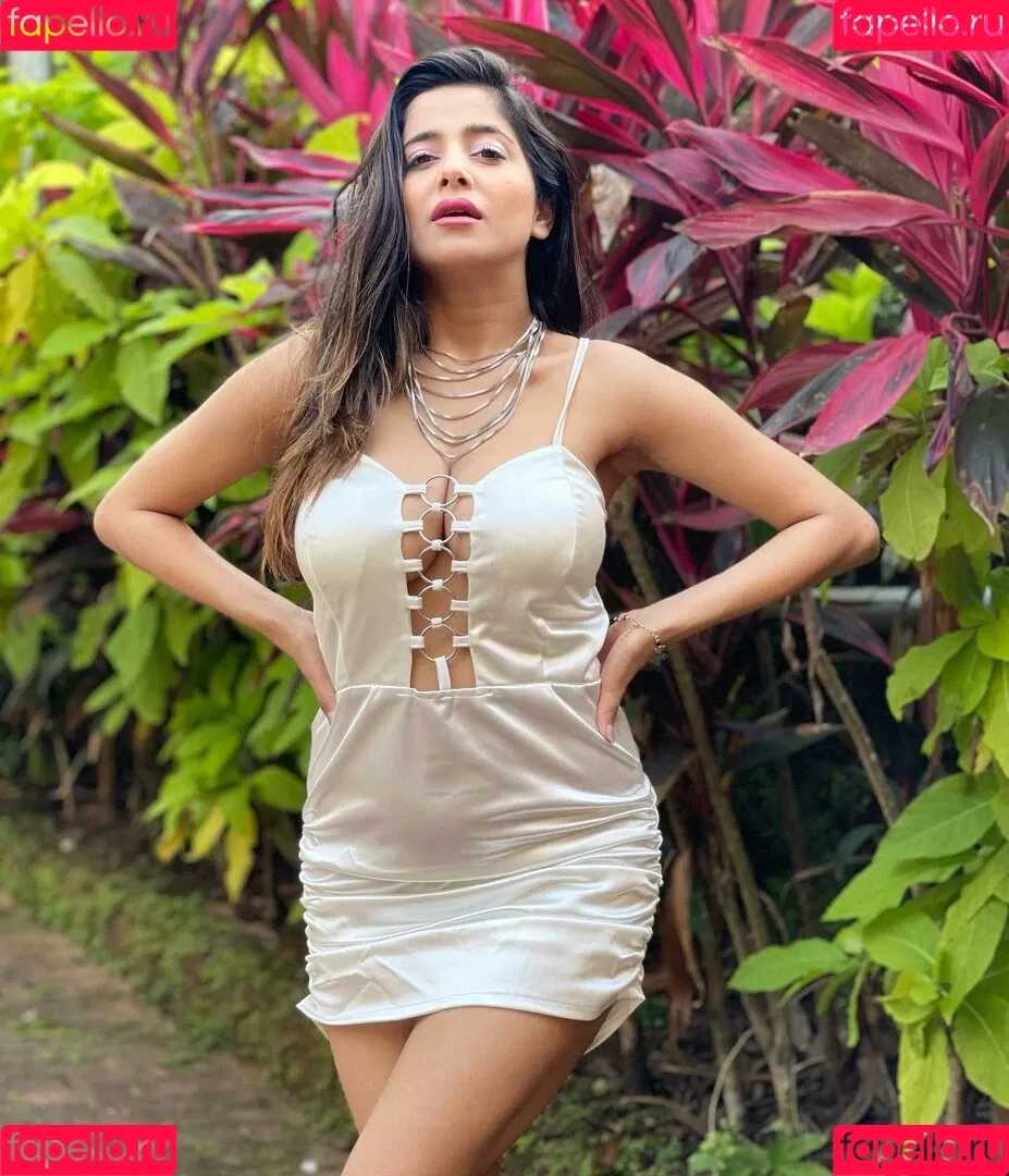 Kate Sharma Onlyfans Photo Gallery 