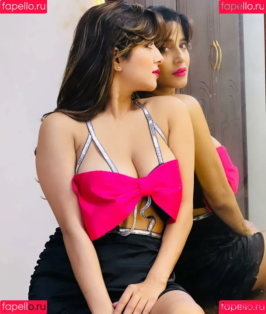 Kate Sharma Onlyfans Photo Gallery 
