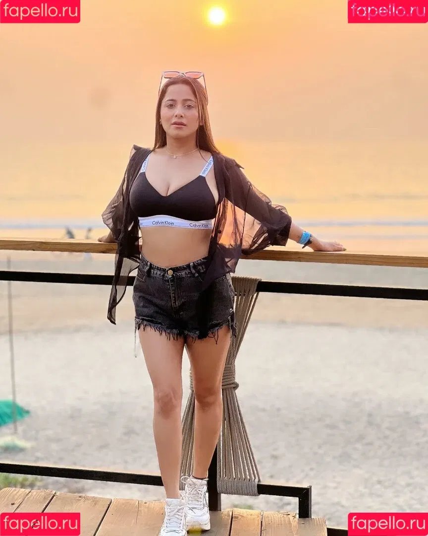 Kate Sharma Onlyfans Photo Gallery 