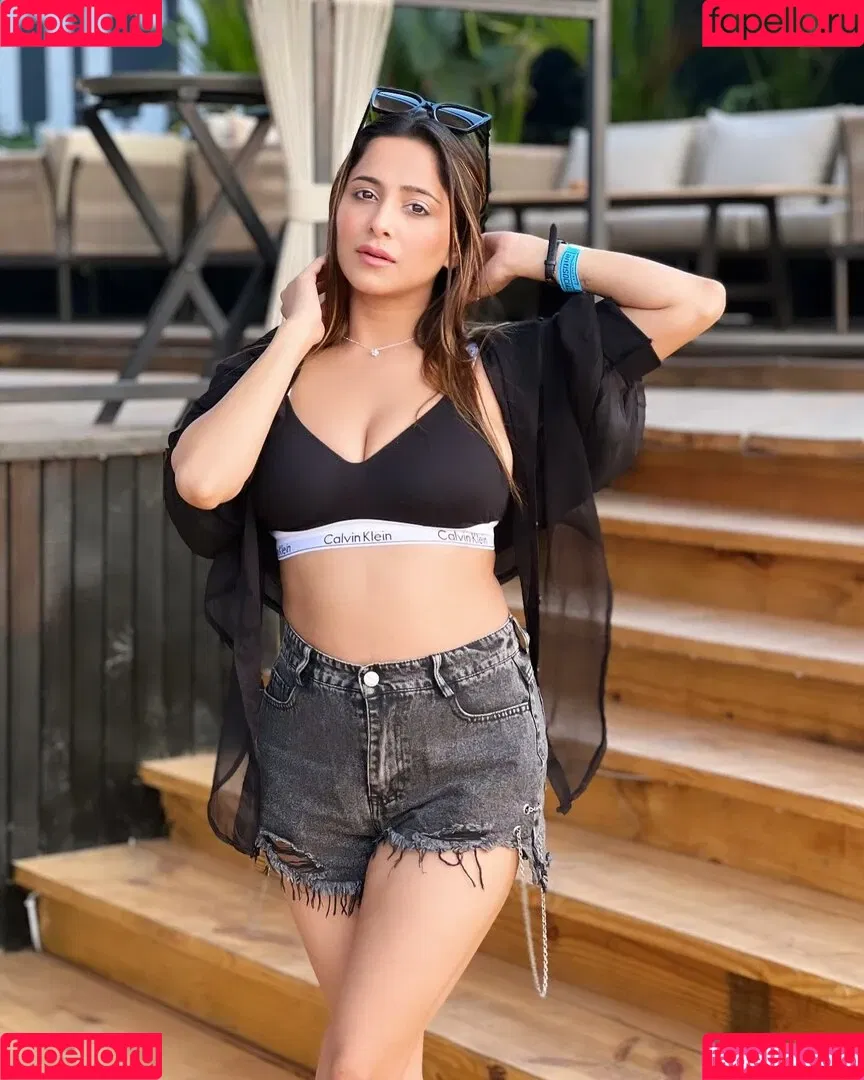 Kate Sharma Onlyfans Photo Gallery 