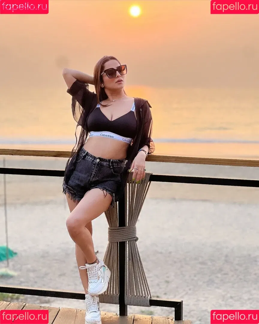 Kate Sharma Onlyfans Photo Gallery 