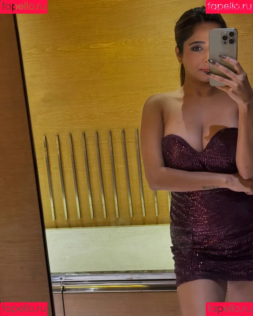 Kate Sharma Onlyfans Photo Gallery 