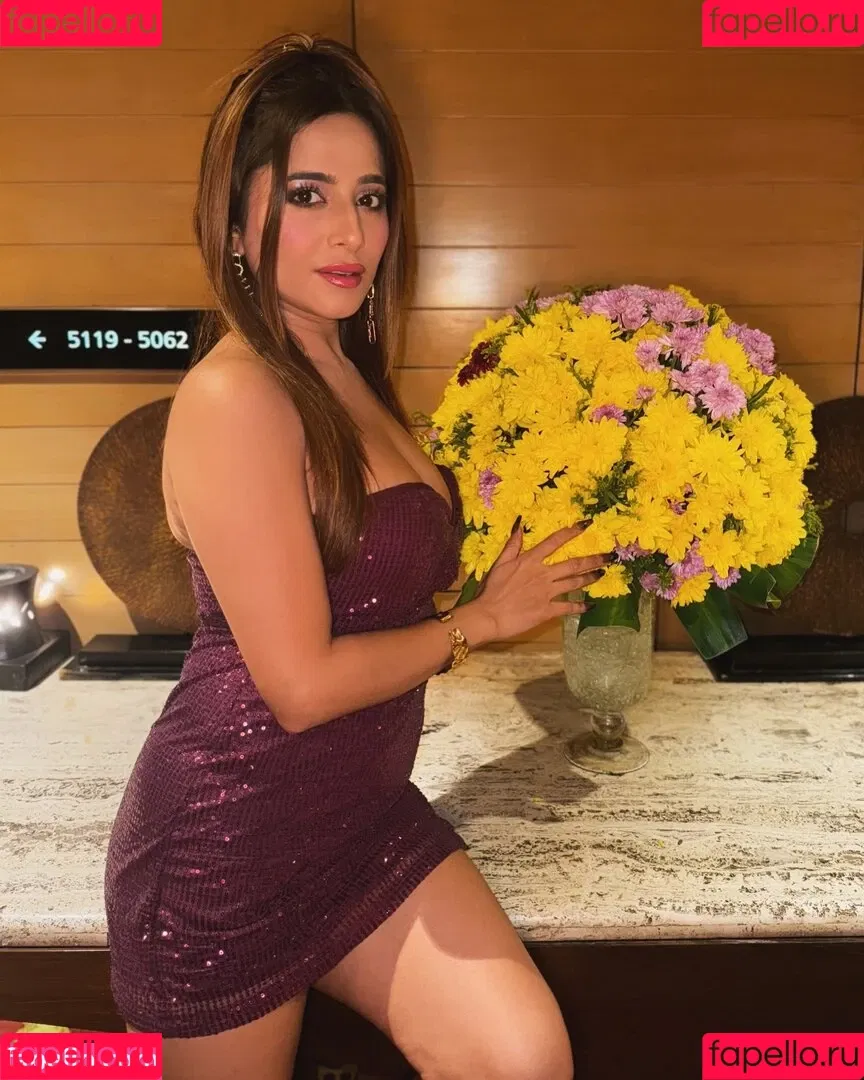 Kate Sharma Onlyfans Photo Gallery 