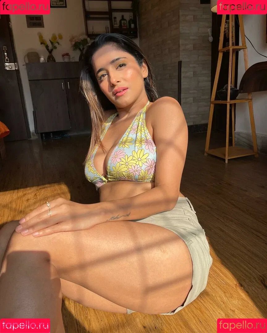 Kate Sharma Onlyfans Photo Gallery 