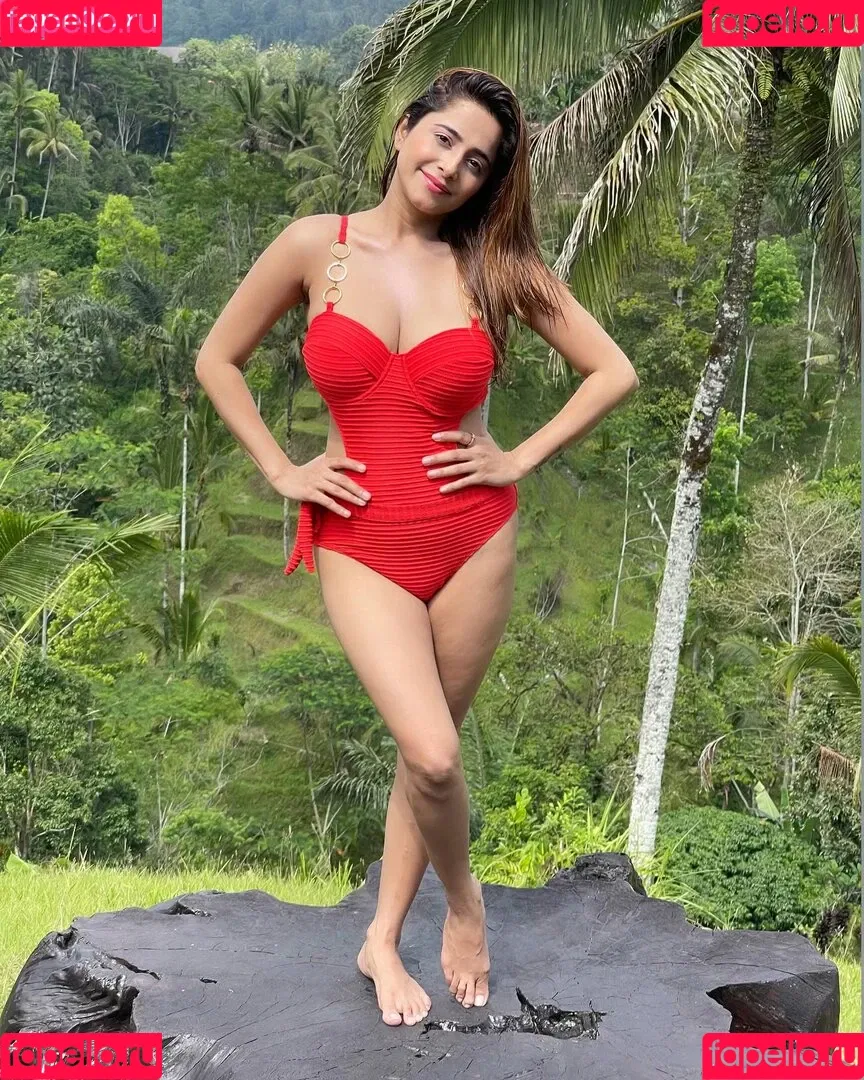 Kate Sharma Onlyfans Photo Gallery 