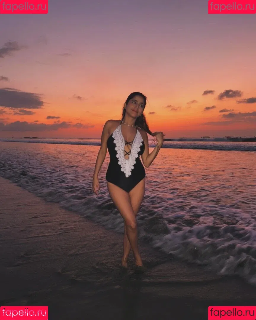 Kate Sharma Onlyfans Photo Gallery 