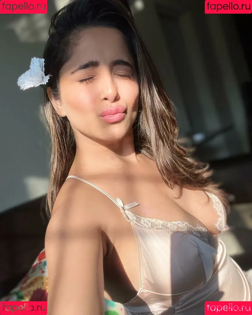 Kate Sharma Onlyfans Photo Gallery 