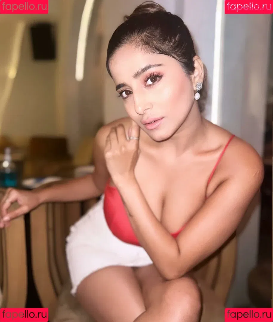 Kate Sharma Onlyfans Photo Gallery 