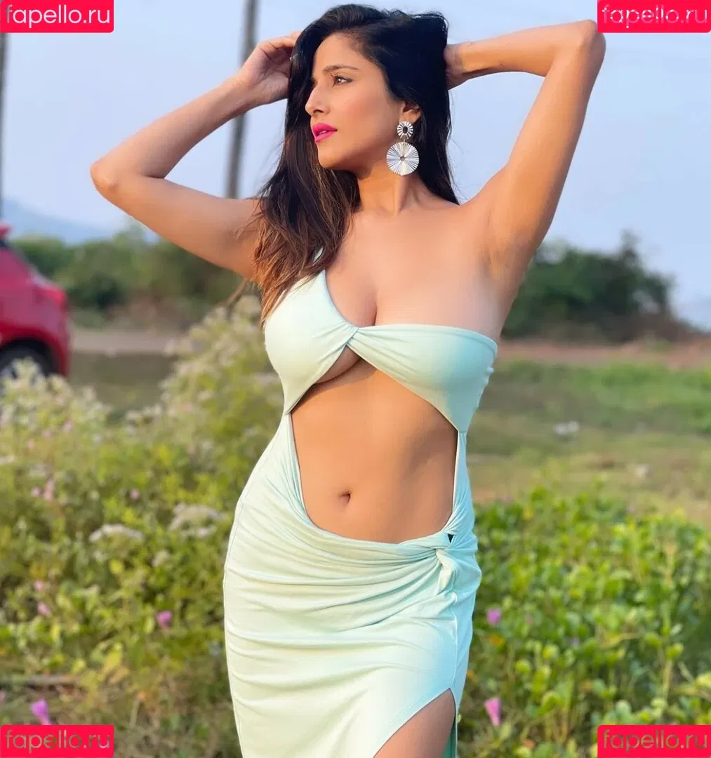 Kate Sharma Onlyfans Photo Gallery 