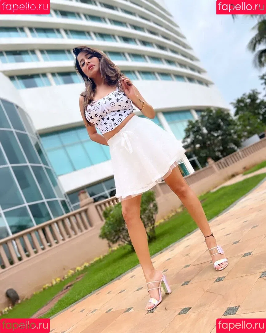 Kate Sharma Onlyfans Photo Gallery 