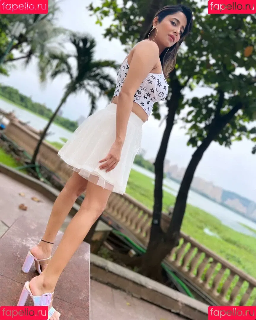 Kate Sharma Onlyfans Photo Gallery 