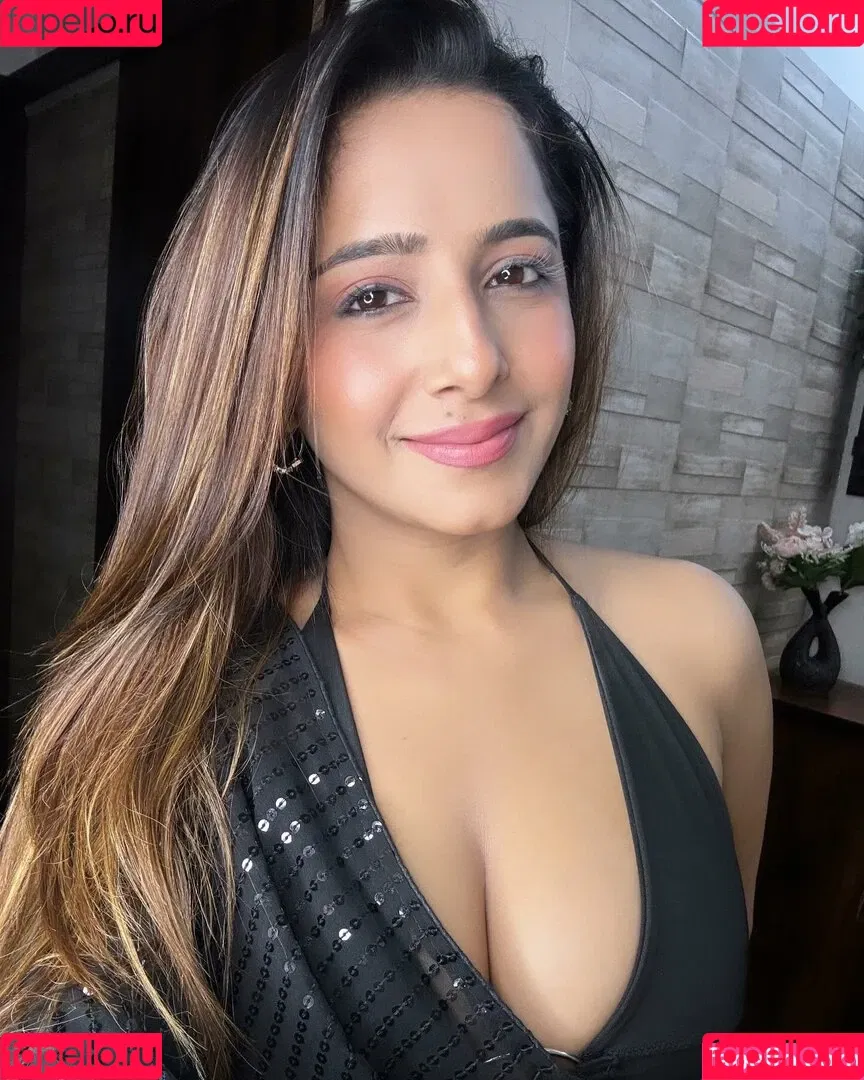 Kate Sharma Onlyfans Photo Gallery 