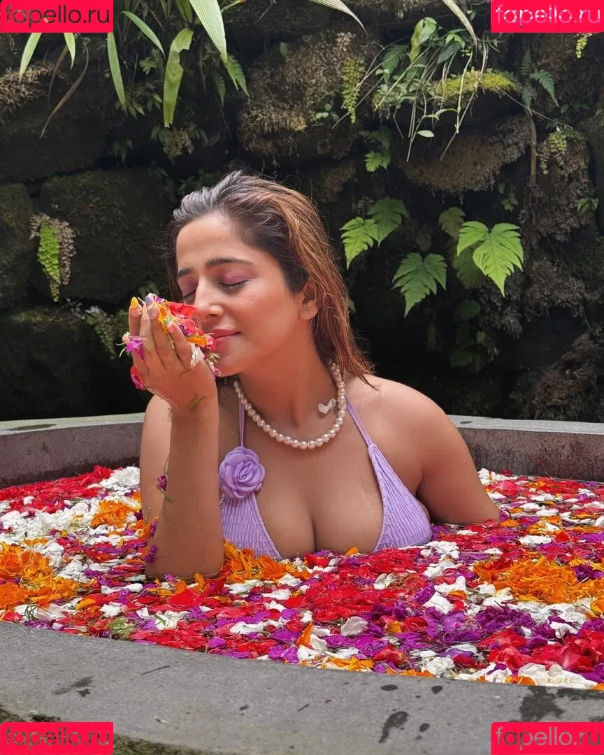 Kate Sharma Onlyfans Photo Gallery 