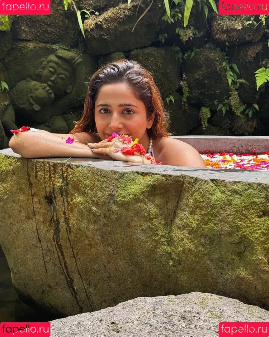 Kate Sharma Onlyfans Photo Gallery 