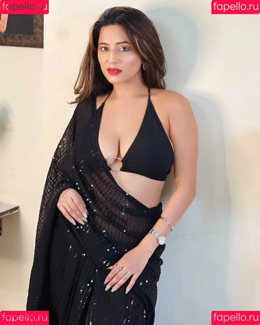 Kate Sharma Onlyfans Photo Gallery 