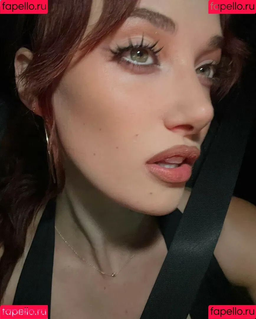Olivia O'Brien Onlyfans Photo Gallery 
