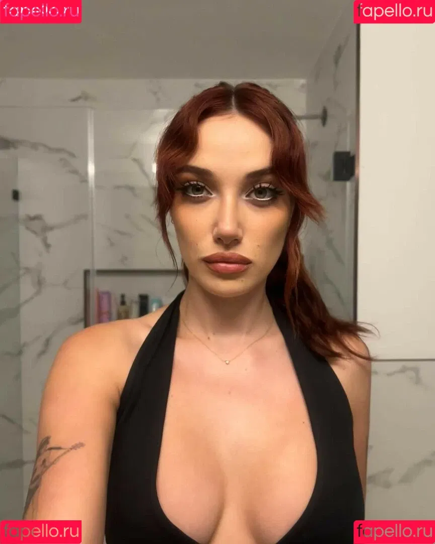 Olivia O'Brien Onlyfans Photo Gallery 