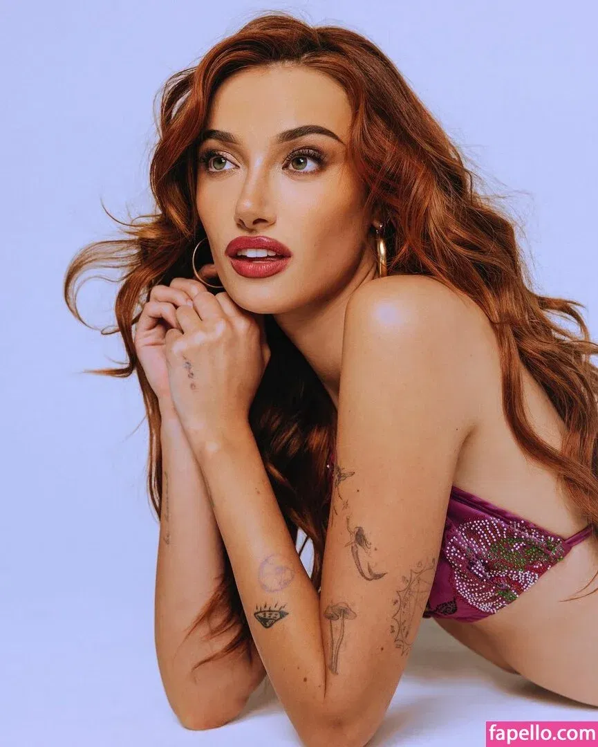 Olivia O'Brien Onlyfans Photo Gallery 