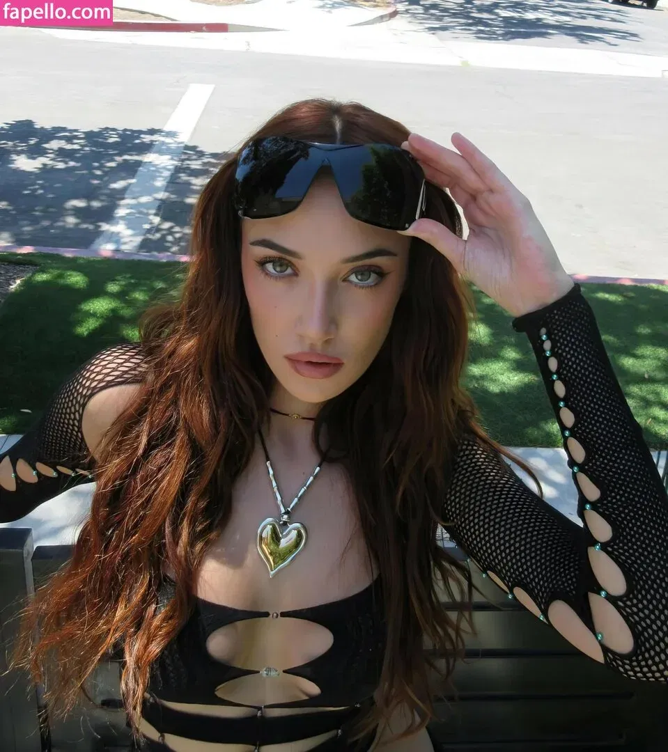 Olivia O'Brien Onlyfans Photo Gallery 