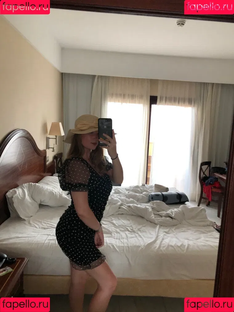 emiliaaverie Onlyfans Photo Gallery 