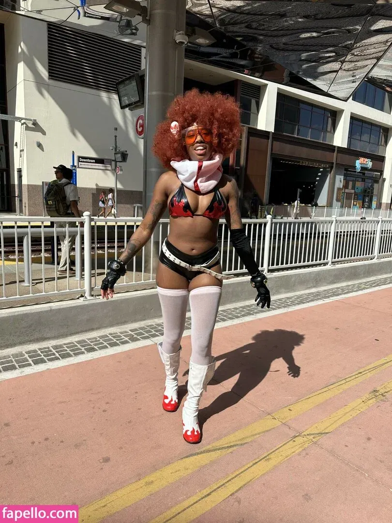 TattedPoodle Onlyfans Photo Gallery 