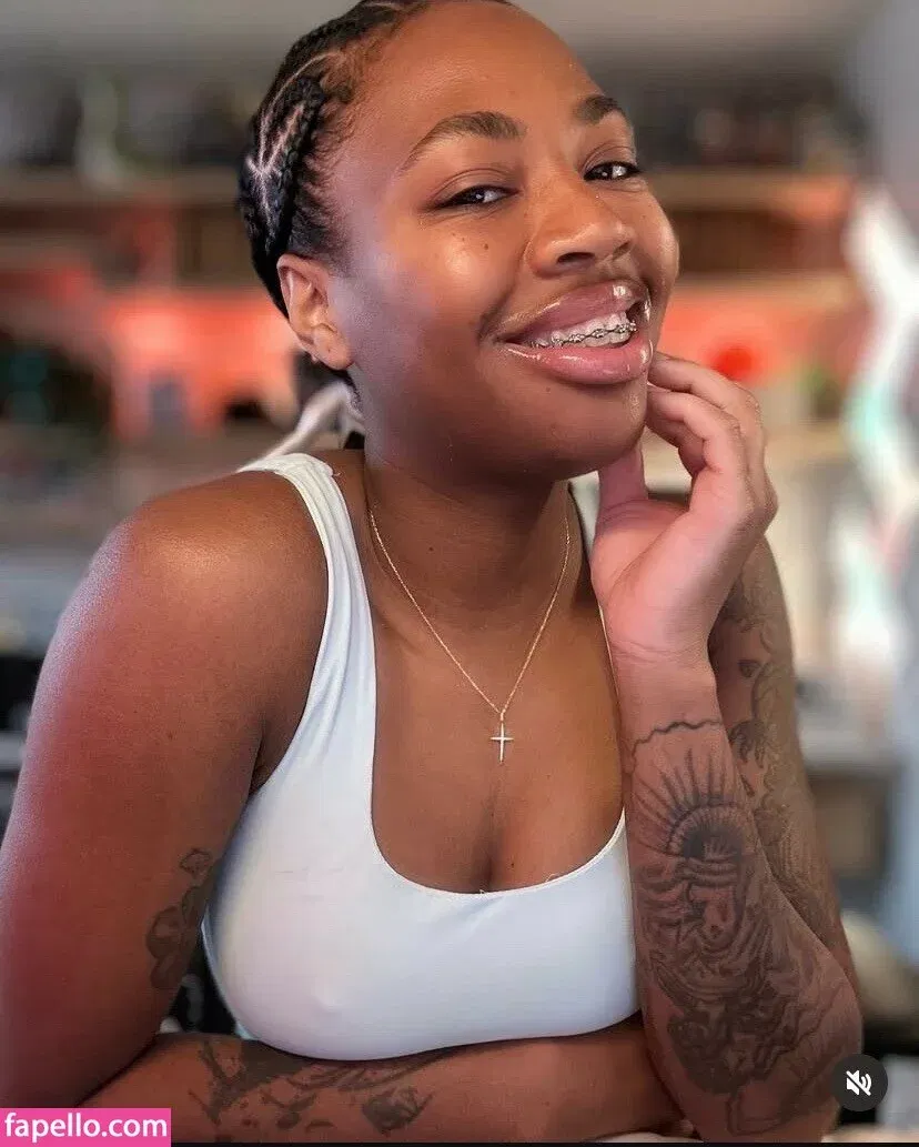 TattedPoodle Onlyfans Photo Gallery 